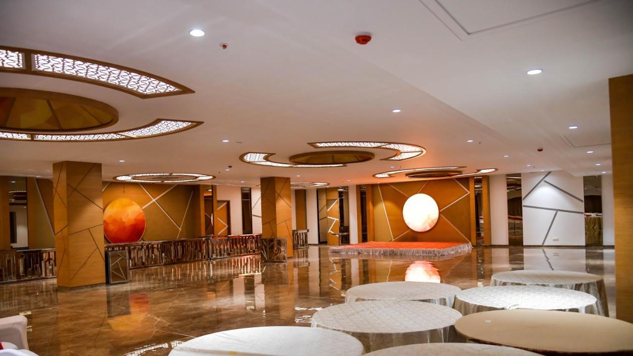 Shree Ganga Smb Hotels Ujjain Exterior photo