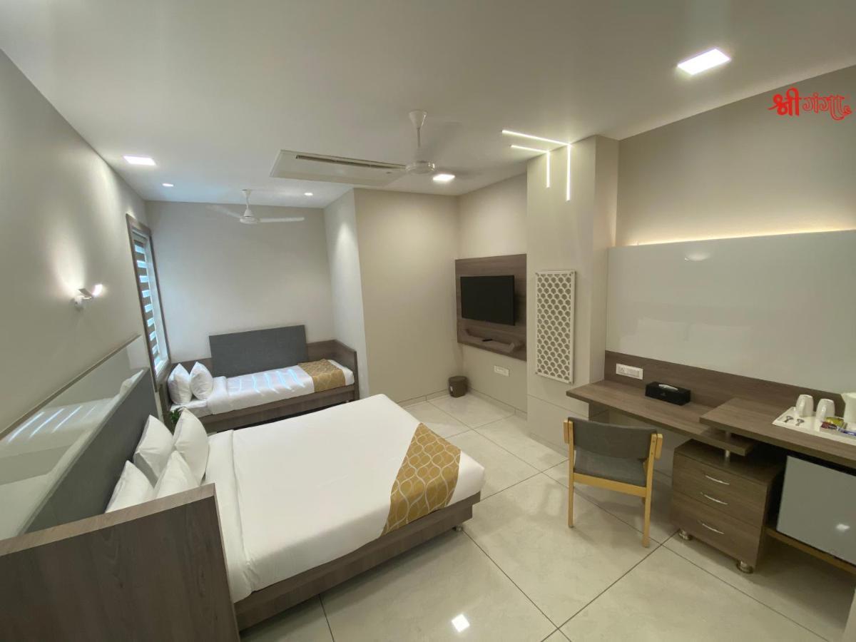 Shree Ganga Smb Hotels Ujjain Exterior photo